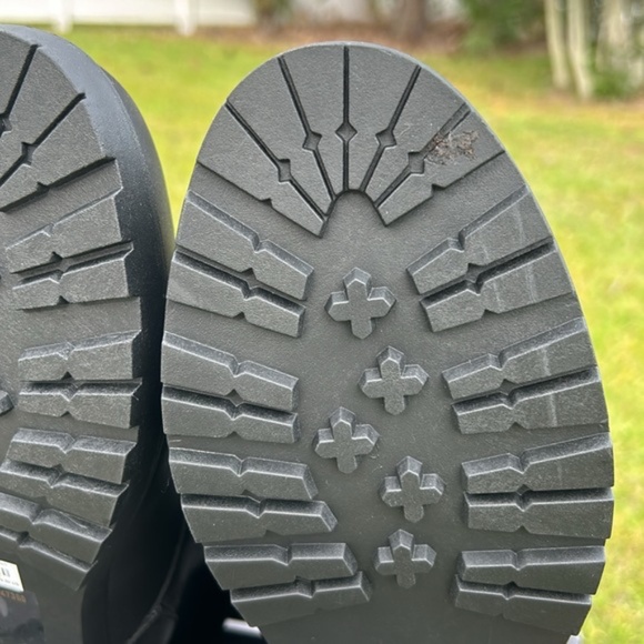 . New Torrid Disney Mickey combat boots - Picture 14 of 16